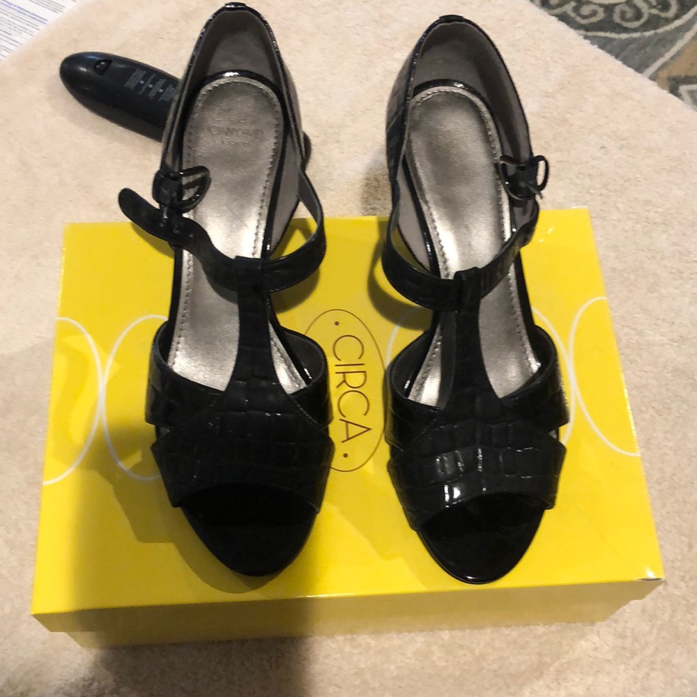 T strap heeled sandal